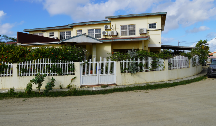 Exclusive Caribbean Estate with Proven Income Potential photo 1