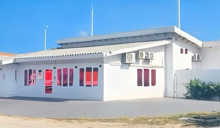 Arendstraat 122 - Mixed-use commercial and residential property photo 1